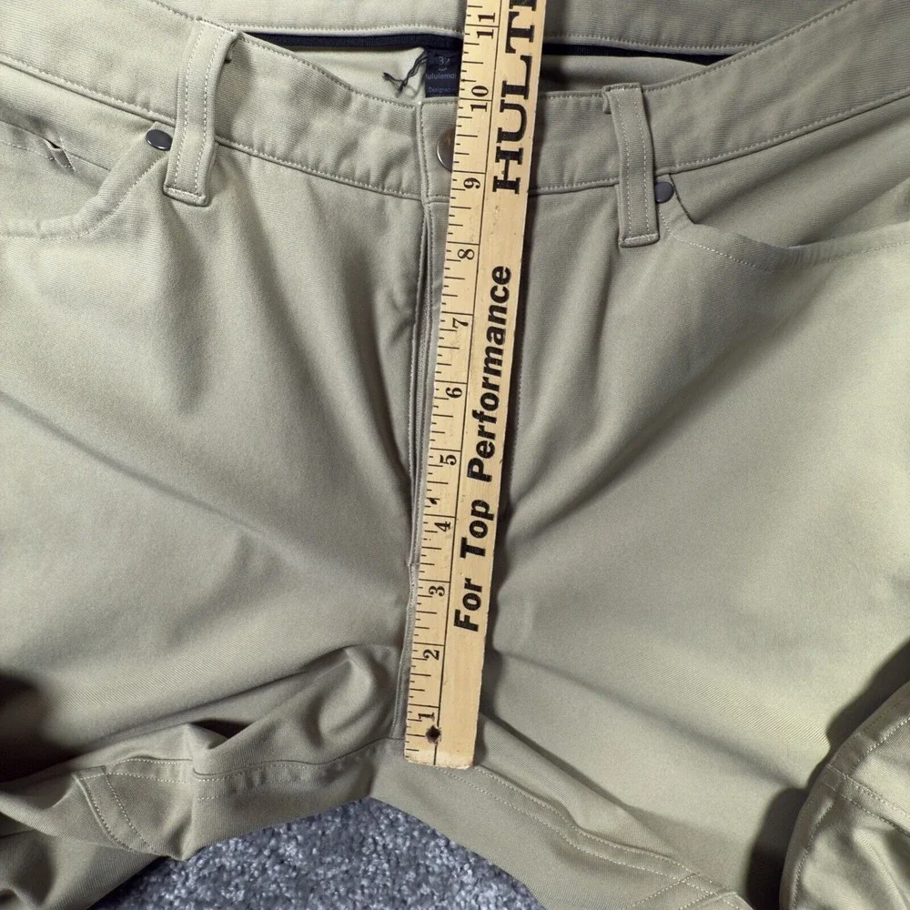 Lululemon Men 32 Sand ABC Classic Warpstreme Fabric 5 Pocket Jeans M5552S *READ*